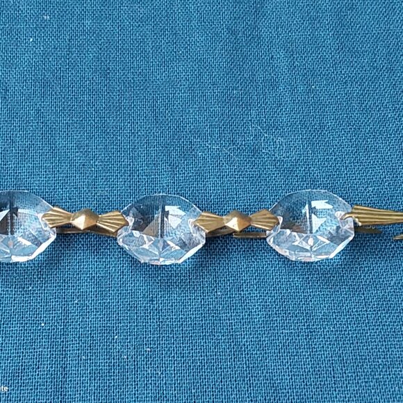Vintage chandelier crystals for upcycling and repurposing brass connectors - Picture 7 of 9